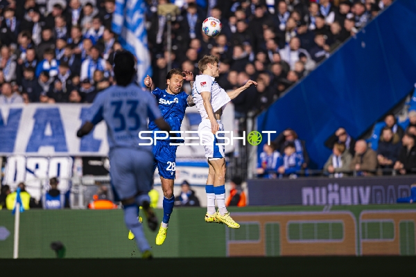 Zweikampf um den Ball