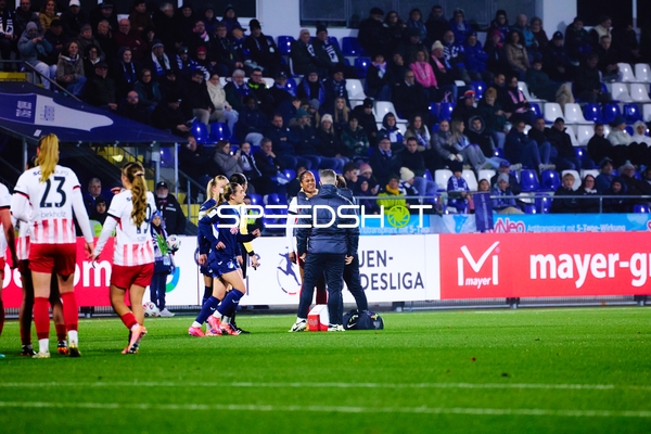 Spielerinnen nach Spielende