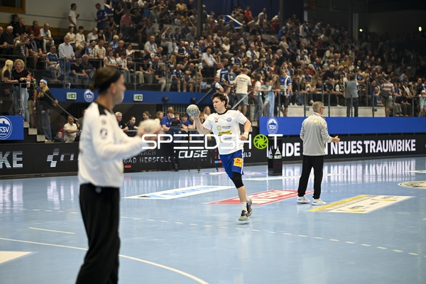 Tillman Leu (99; ThSV Eisenach) positioniert sich