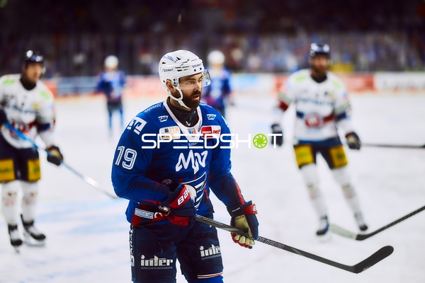 Adler Mannheim Spieler Nummer 79 in Aktion