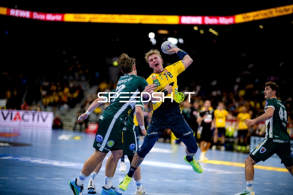 Edwin Aspenbäck (78; Rhein Neckar Löwen) wirft aufs Tor