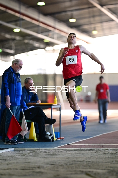 Giese Thomas beim Weitsprung