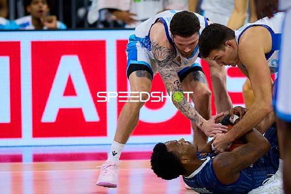 Logan Johnson (0; Frankfurt Skyliners) in Aktion