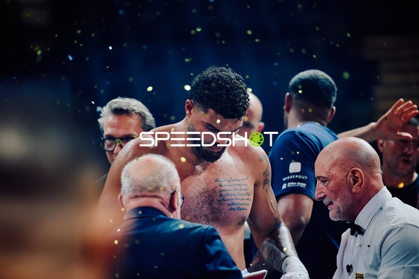 Emanuel Odiase in der Ringside Zone