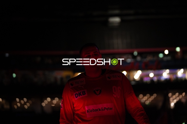 Dejan Milosavljev (96; Füchse Berlin) in Aktion