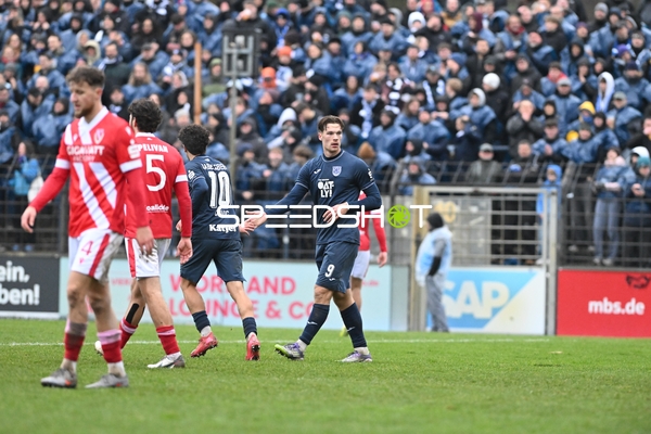 Spieler auf dem Feld