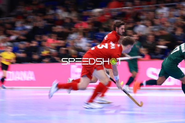 Fabio LANDTWING (7; Schweiz) mit Ball