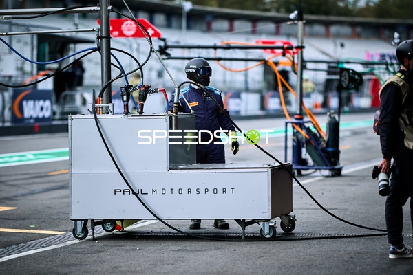 Mechaniker in der Boxengasse