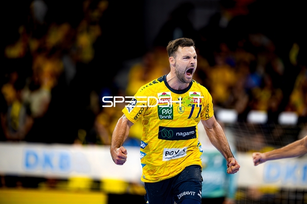 Dani Baijens (77; Rhein Neckar Löwen) jubelt