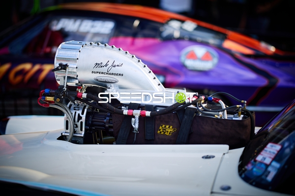 Drag Racing Motor Detail