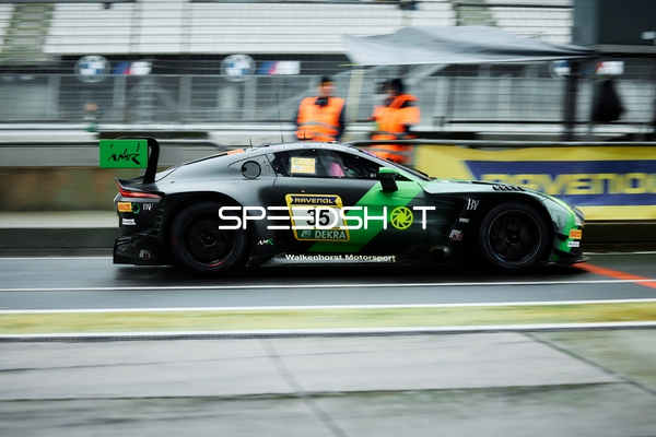 Walkenhorst Motorsport (35): Anders Burchardt, Oliver Söderström auf der Strecke