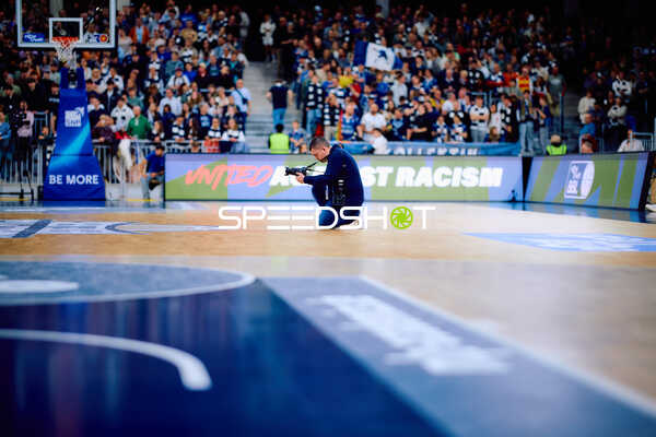 Fotograf im SNP Dome