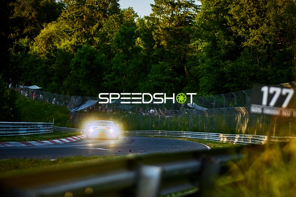 Rennfahrzeug auf der Nordschleife