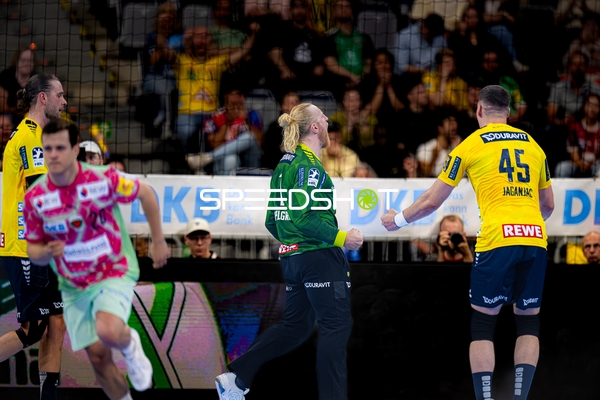 Mikael Appelgren (1, Rhein Neckar Löwen) jubelt mit Halil Jaganjac (45, Rhein Neckar Löwen)