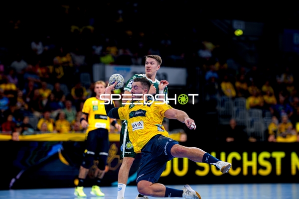 Jannik Kohlbacher (80; Rhein Neckar Löwen) wirft aufs Tor