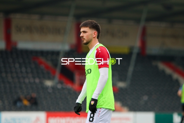 Spieler Samuele Di Benedetto (8; VfB Stuttgart II) in Aktion