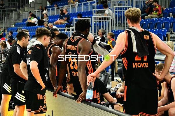 Rasta Vechta an Seitenlinie