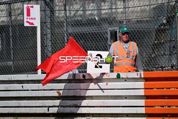 Flaggenposten am Nürburgring