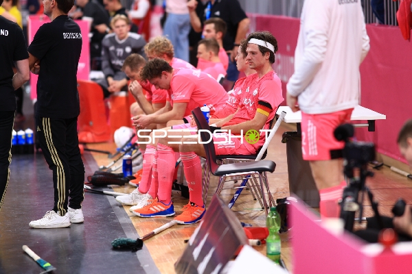 Spieler von Deutschland auf der Bank