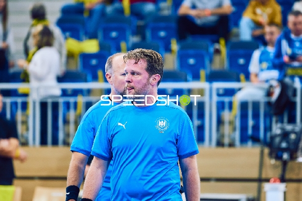 Spieler am Spielfeldrand