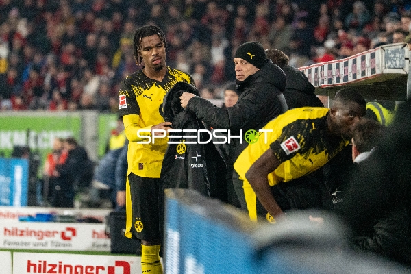 Spieler an der Seitenlinie