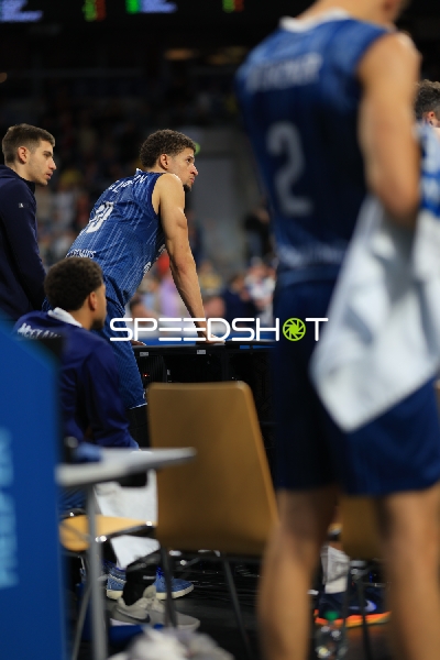 Szene mit Niklas Würzner (2; MLP Academics Heidelberg), Samuell Williamson (10; MLP Academics Heidelberg) und Erol Ersek (11; MLP Academics Heidelberg)