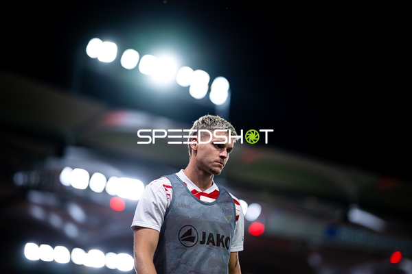 Ramon Hendriks beim Aufwärmen