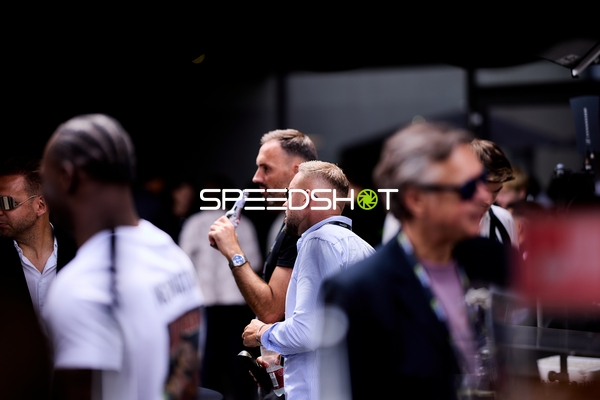 Ringside-Zone Face-Off Pressekonferenz