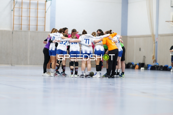 Teamhuddle der TV Edingen Damen 1