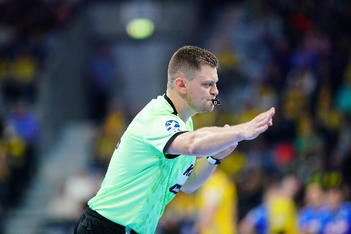 Schiedsrichter in Aktion