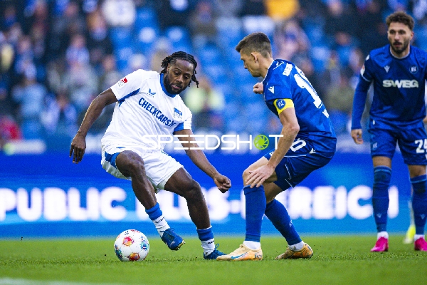 Zweikampf um den Ball