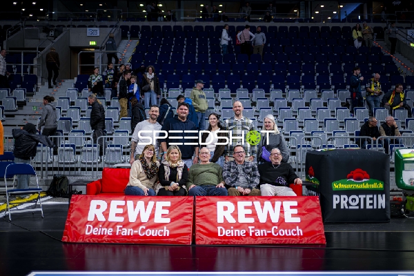 Fans in der SAP Arena