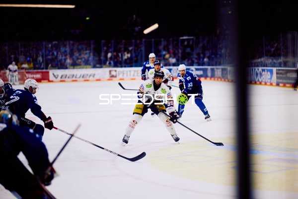 Pucksichere Passaktion in Mannheim