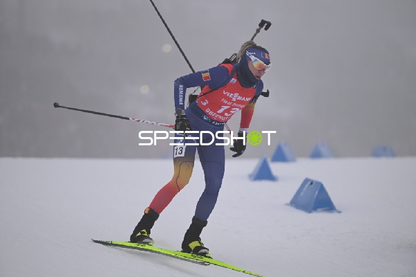 Sprint der Frauen: Anastasia TOLMACHEVA (13; Biathlon Frauen) in Aktion