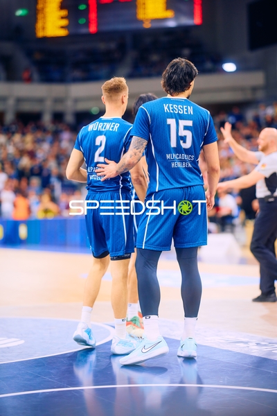 Intensive Diskussion bei MLP Academics