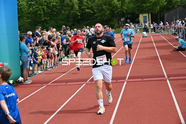 Läufer beim Zieleinlauf