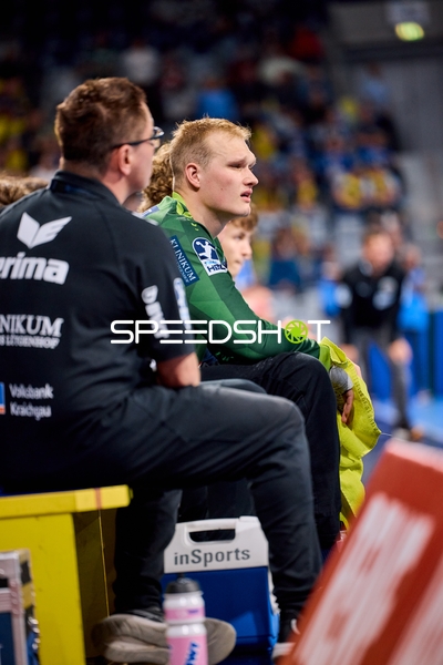 Torwart David Späth (29; Rhein Neckar Löwen) auf der Bank