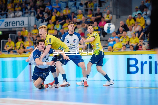 Tackle Patrick Groetzki (24;Rhein Neckar Löwen), Jon Lindenchrone Andersen (42;Rhein Neckar Löwen), Marvin Siemer (6;VfL Potsdam), Josip Simic (5;VfL Potsdam)