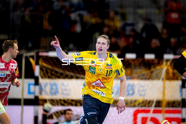 Jubel von Juri Knorr (10; Rhein Neckar Löwen)