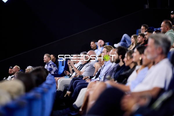 Publikum bei Ringside-Zone Face-Off