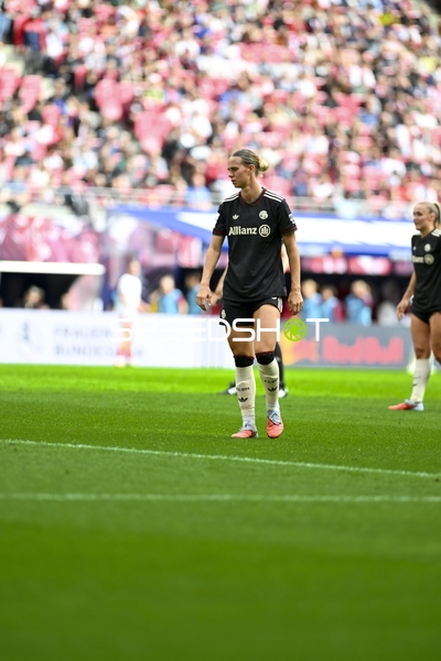 Spielerinnen auf dem Feld