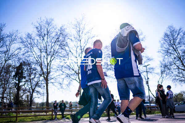 Fans des Karlsruher SC unterwegs