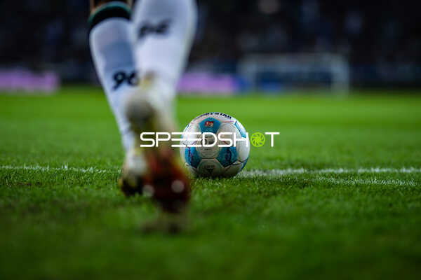 Schuss auf den Ball
