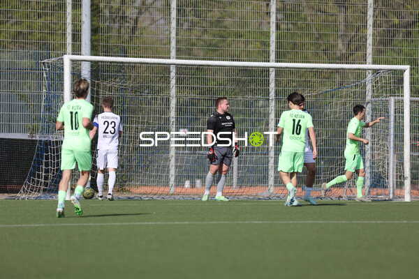 Spieler im Torbereich in der 2. Halbzeit