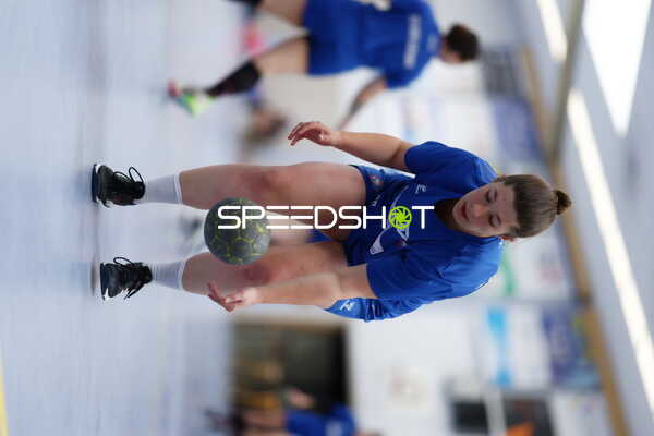 Dribbling in der Sporthalle