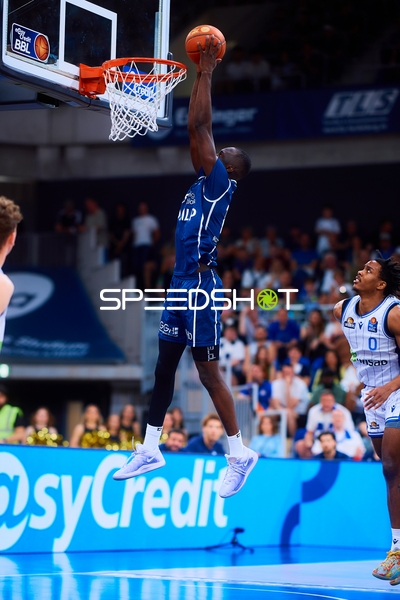 Layup von Malik Parsons (0;Frankfurt Skyliners)