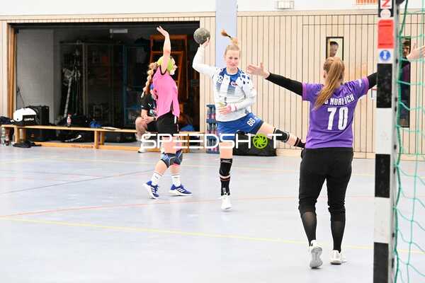 Dynamischer Wurf beim Handballspiel