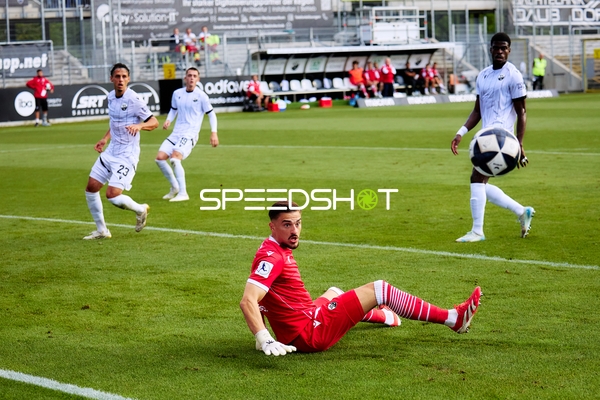Torwart David Zimmer (12; SV Sandhausen) in Aktion