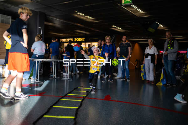 Kinderspiel im Foyer