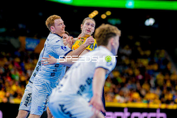 Intensive Abwehrarbeit im Handballspiel
